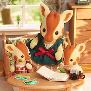 Figurine Sylvanian Families-Familia Girafelor - Image 4